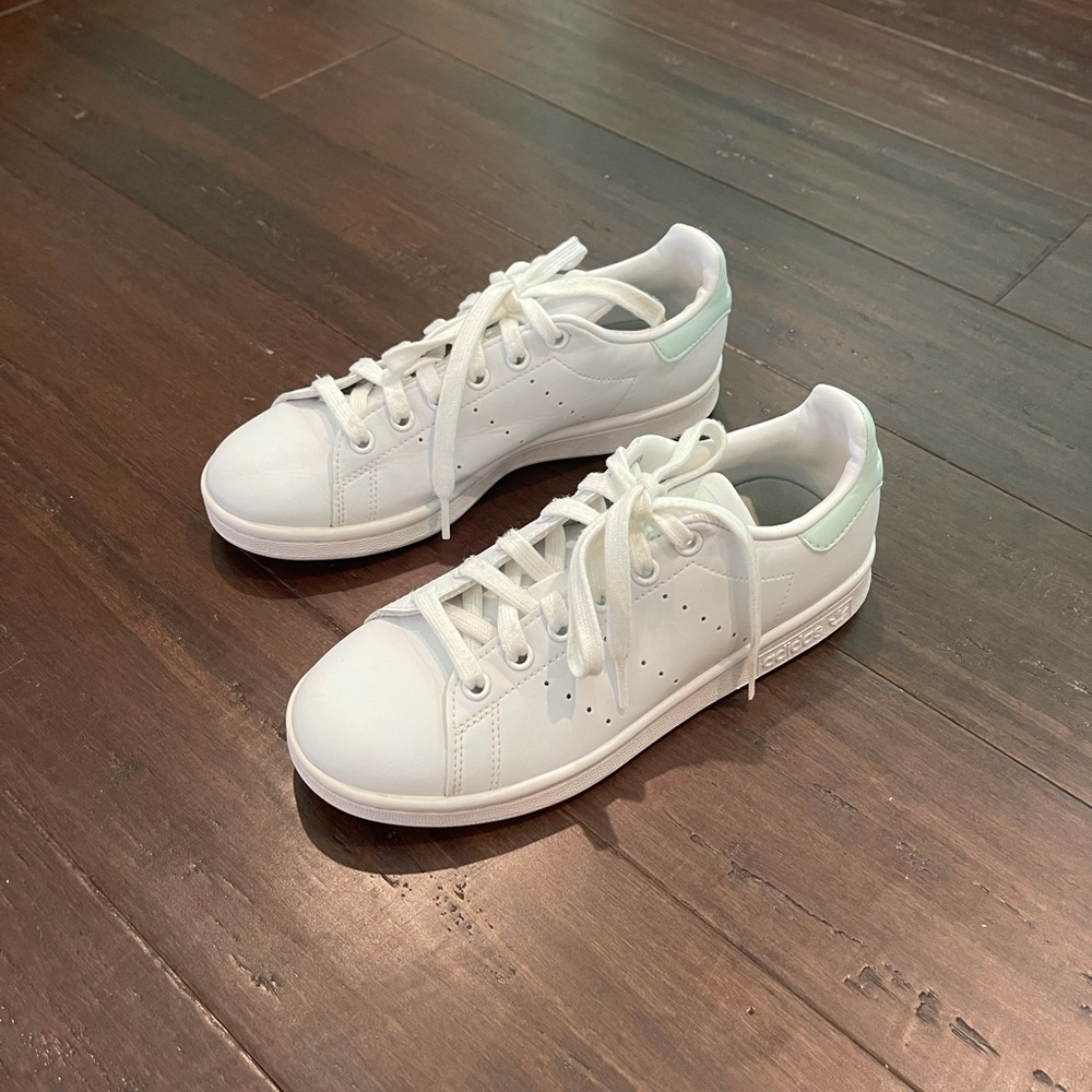 Woman’s Adidas Stan Smith Shoes
